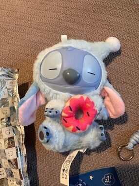 Miniso Disney Stitch Eat Something before Sleep - Sleepy Donut